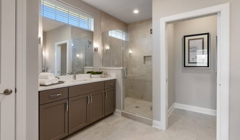 The Connelly Bathroom Suite In River Hills