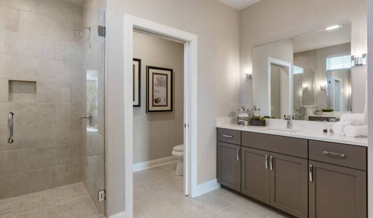 The Connelly Bathroom Suite In River Hills 2